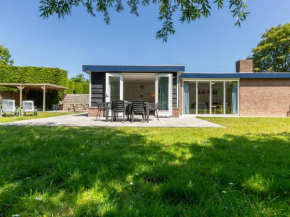 Gorgeous Holiday Home in Wolphaartsdijk with Garden